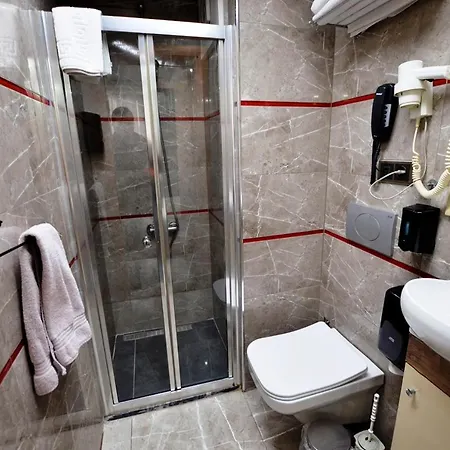 Tuem Palace 3*